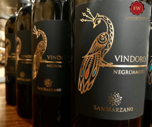 Rượu vang Vindoro Negroamaro - Vang Ý con công hảo hạng