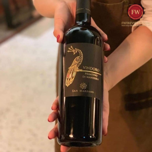 Rượu vang Vindoro Negroamaro- Vang Ý con công hảo hạng